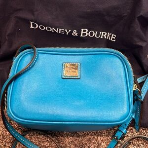 Dooney & Bourke crossbody purse